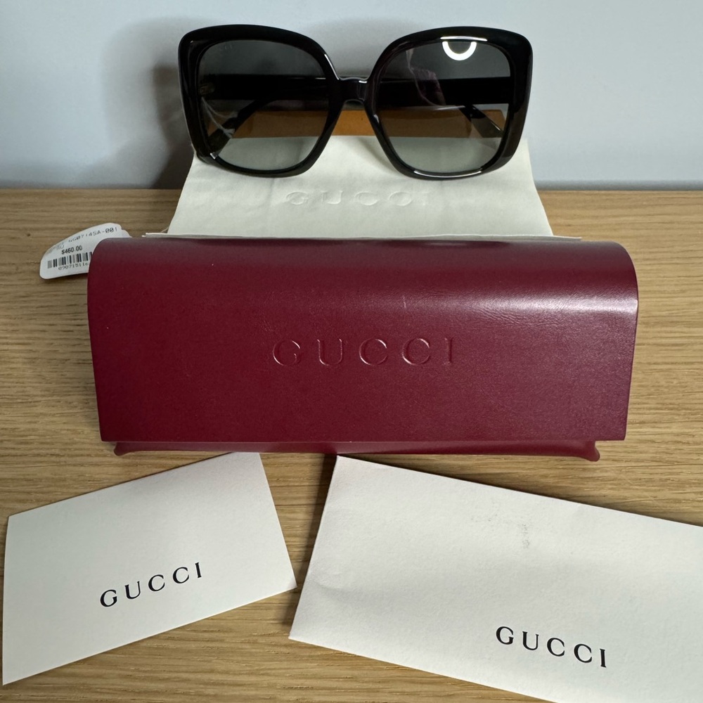 Gucci Black oversized Sunglasses